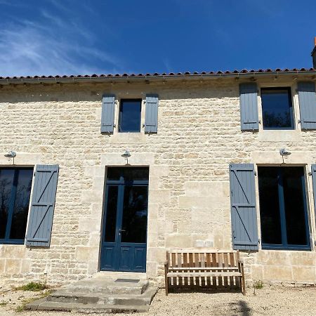 Chateau Des Loups - Les Pommiers Echire Экстерьер фото