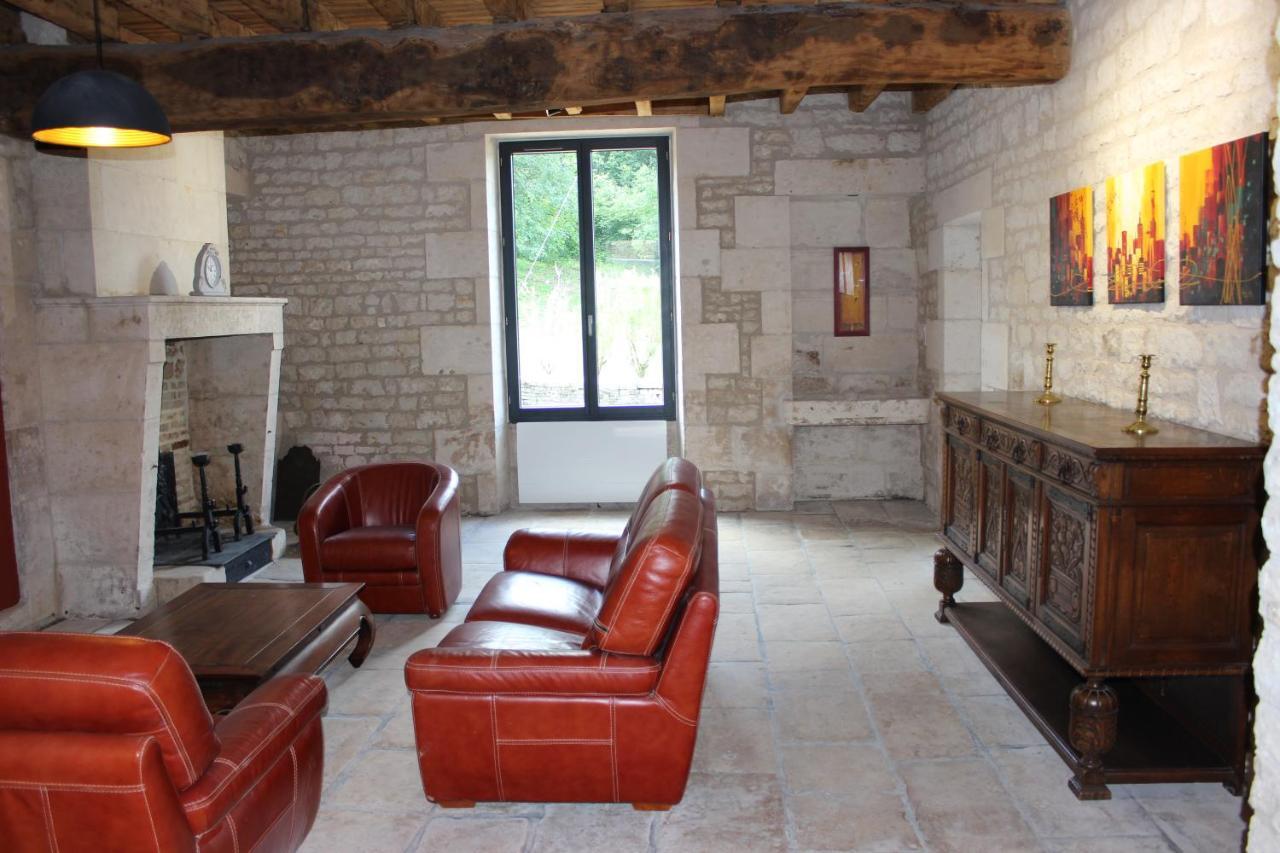 Chateau Des Loups - Les Pommiers Echire Экстерьер фото